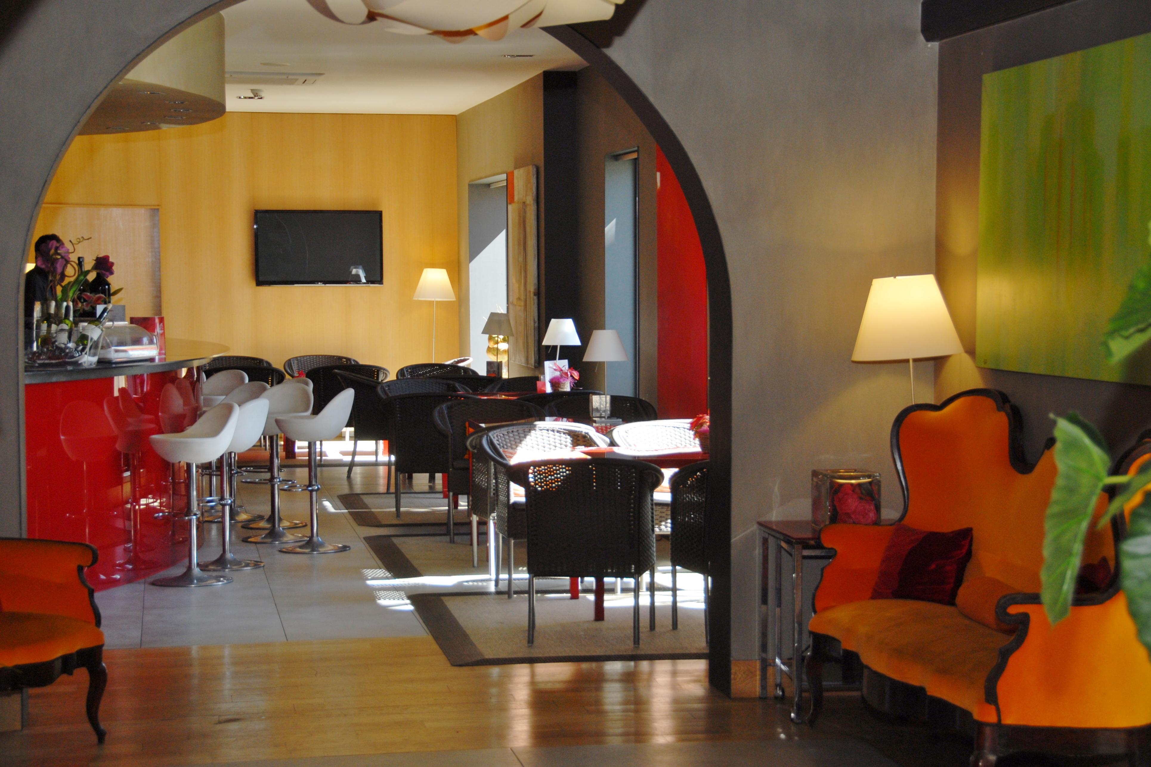 Hotel El Castell Sant Boi de Llobregat Exterior foto